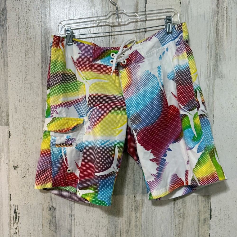 Columbia Colorful Women's Cargo Shorts - Picture 2 of 15